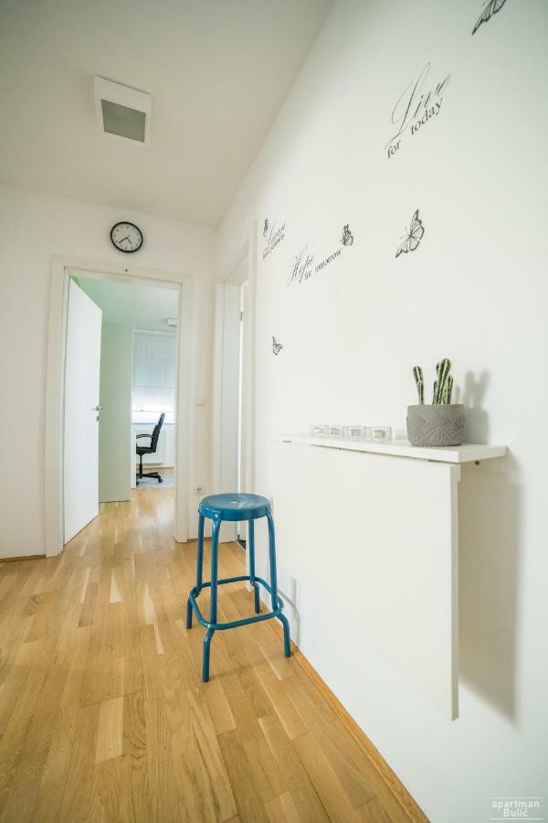 Apartman*** Apartment วาราชดีน ภายนอก รูปภาพ